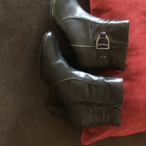 Women’s ankle boots
